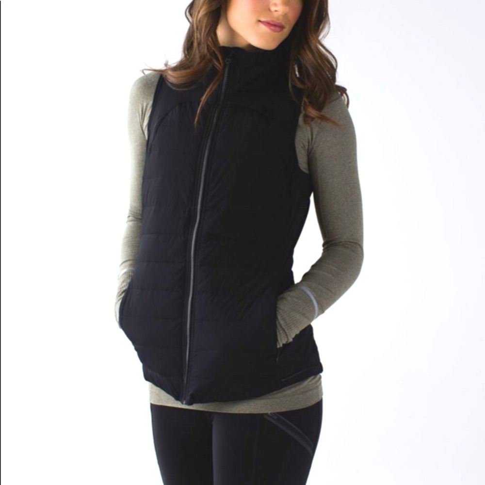 Lululemon Black Fluffed Up Vest ( SZ 8 )